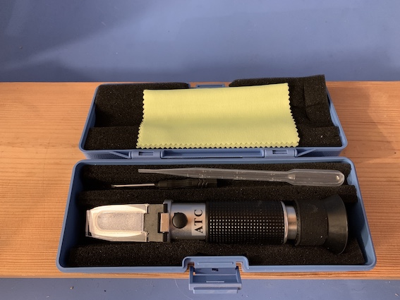 Refraktometer 0-32% Bild zum Schließen anclicken