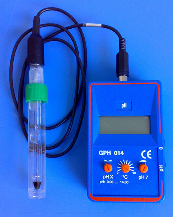 Digitales pH-Messgerät - zum Schließen ins Bild klicken